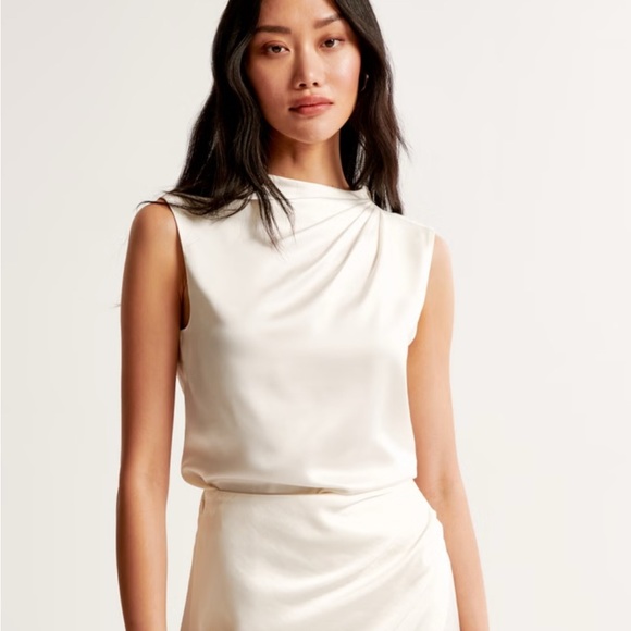 Abercrombie & Fitch High Cow Neck Satin Top - Picture 1 of 4